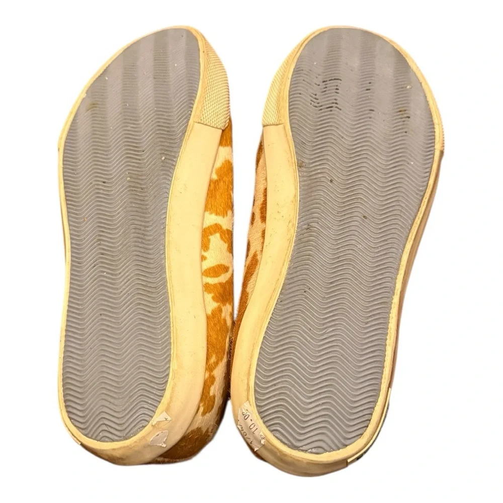 SeaVees Women’s Cowhide Sneakers – Size 9